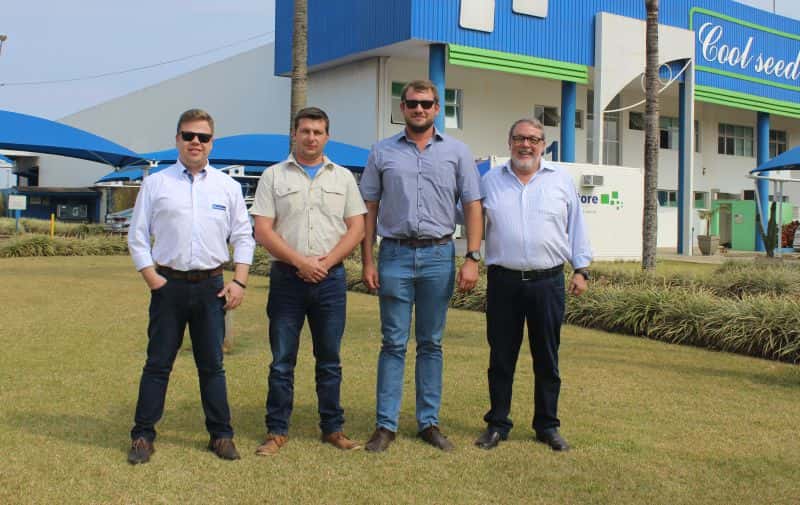 Visita de clientes da África do Sul